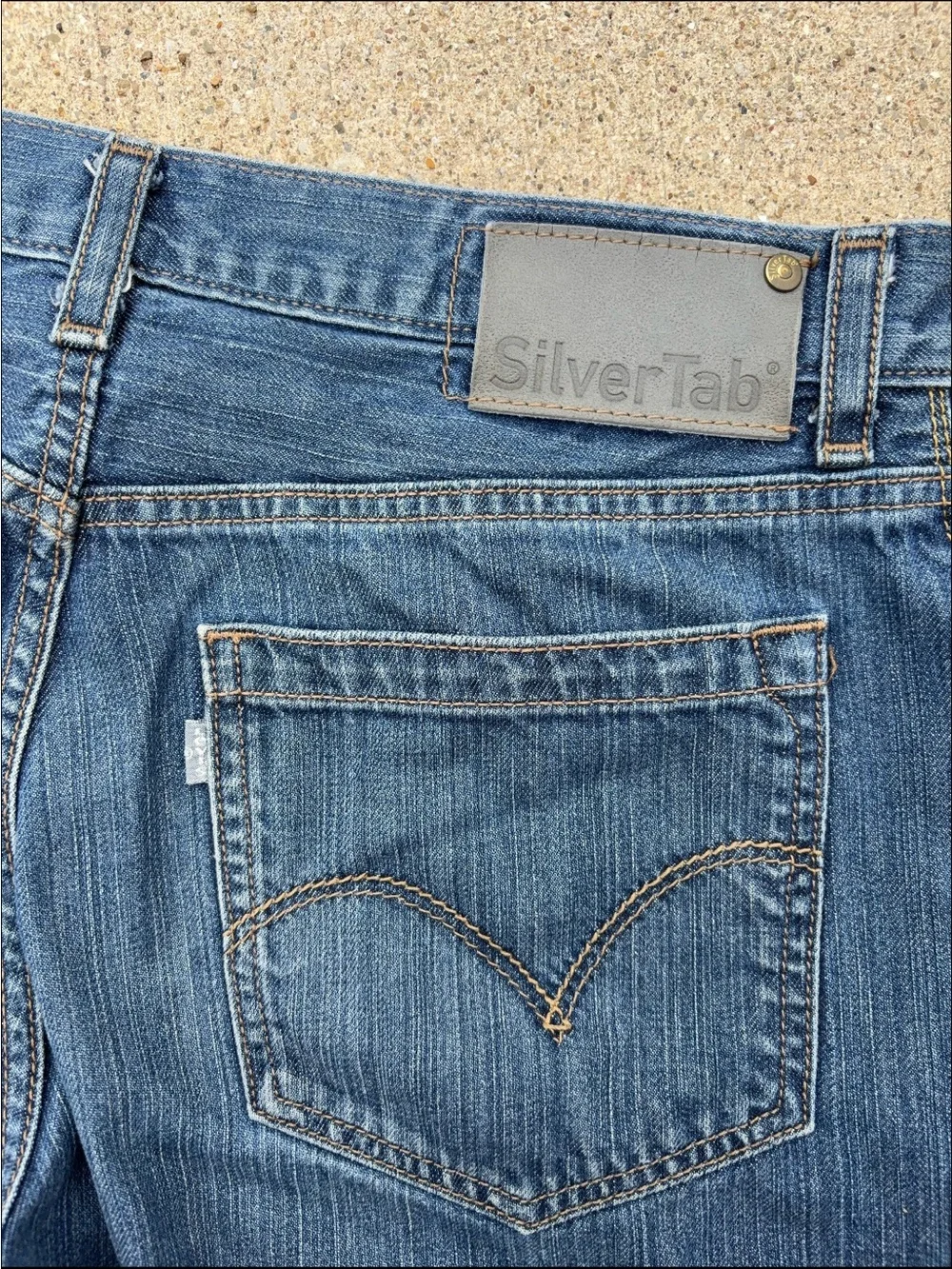 Vintage Baggy Levi’s Silver Tab Y2K Distressed Dark Wash Denim Jeans